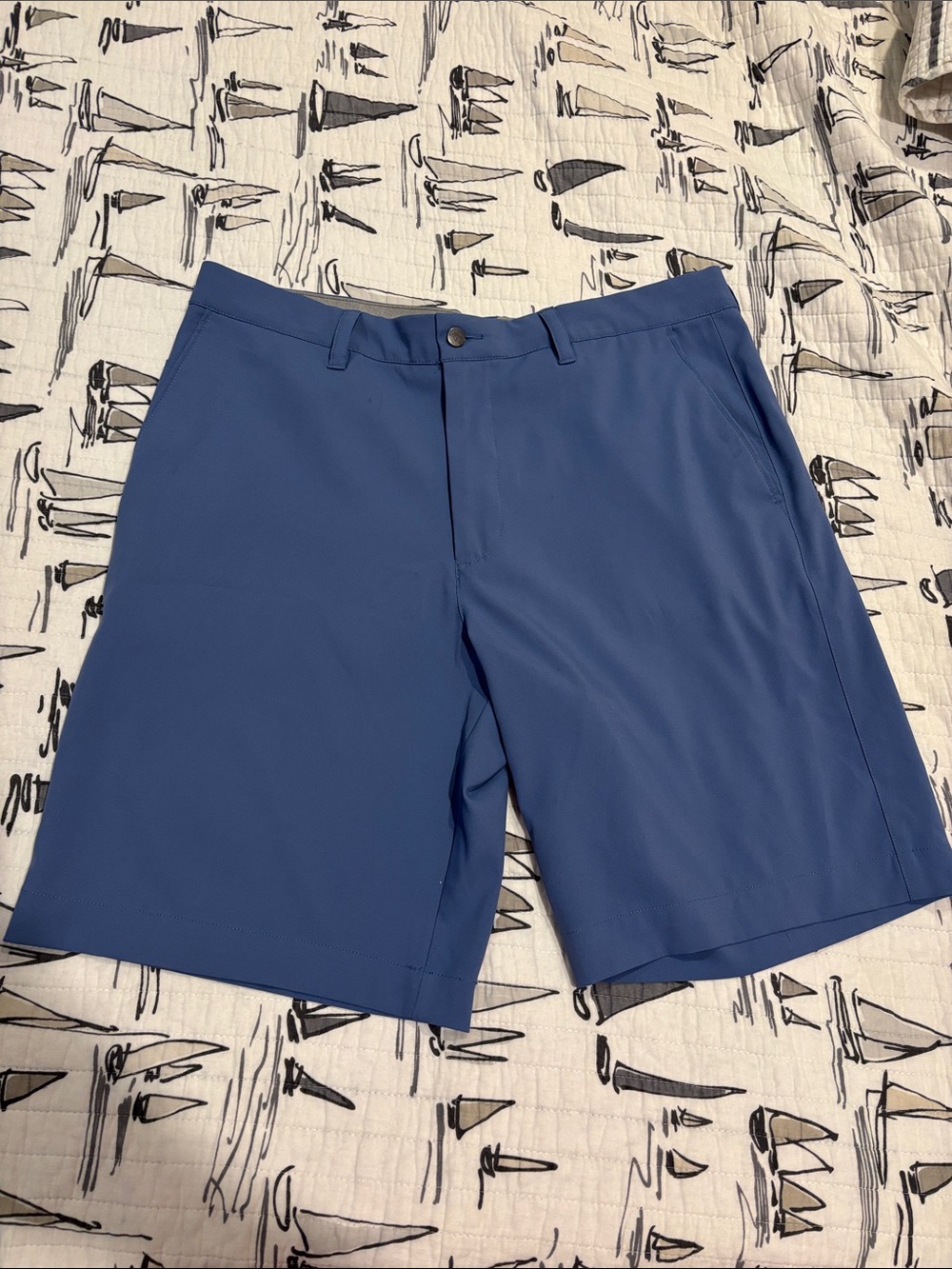 Callaway Men's Coastal Blue Flat-Front Performance Shorts